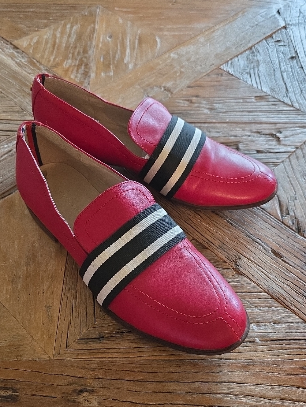 Tommy Hilfiger slip on lwather loafers 8M